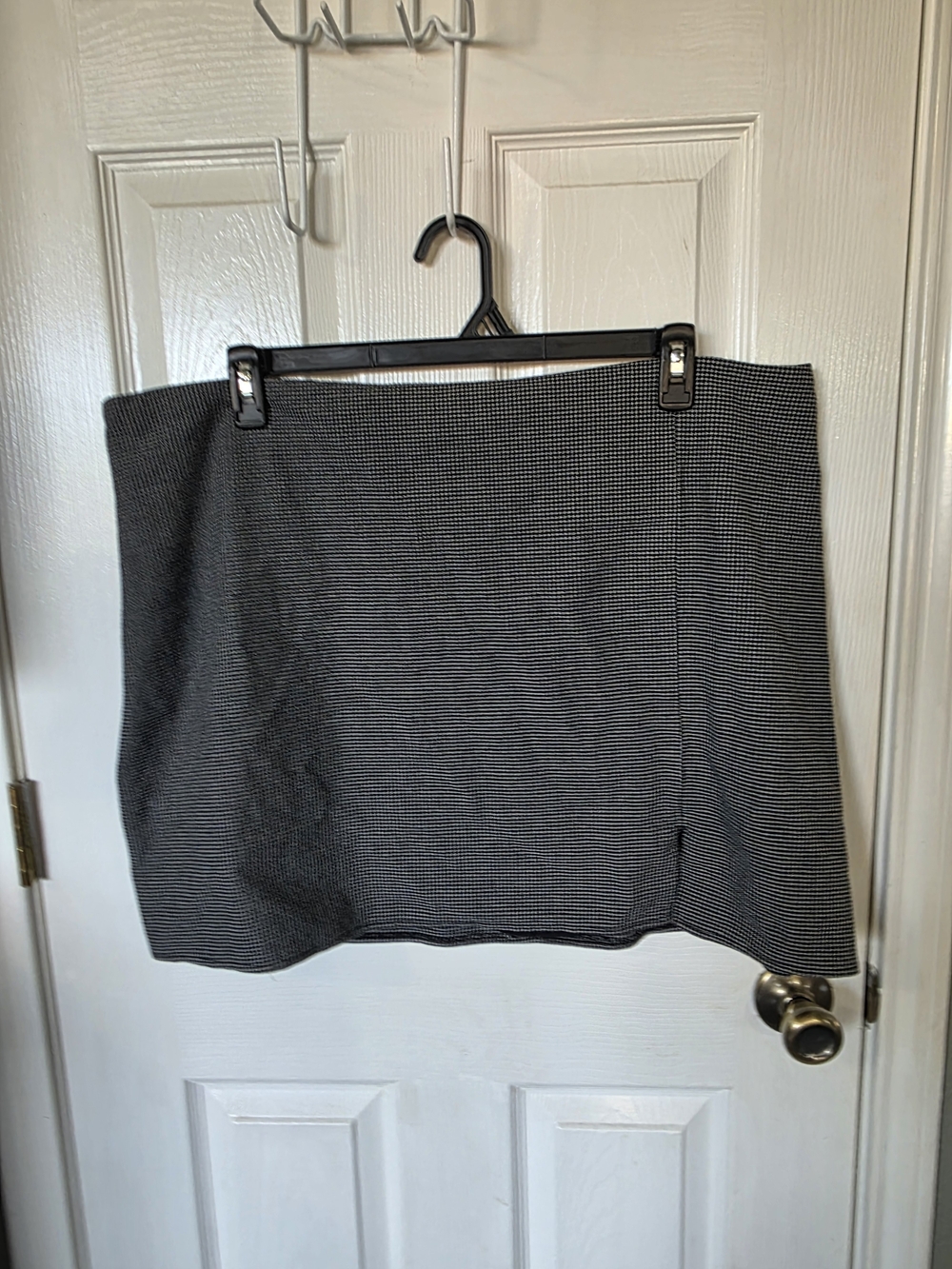 Old Navy Black and White Micro-Check Pencil Skirt